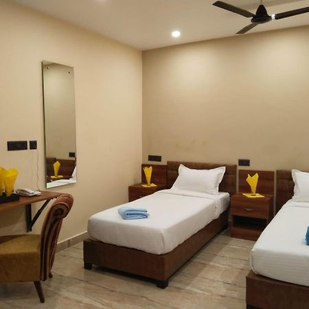 Hotel Windsor Plaza Haydarabad Dış mekan fotoğraf