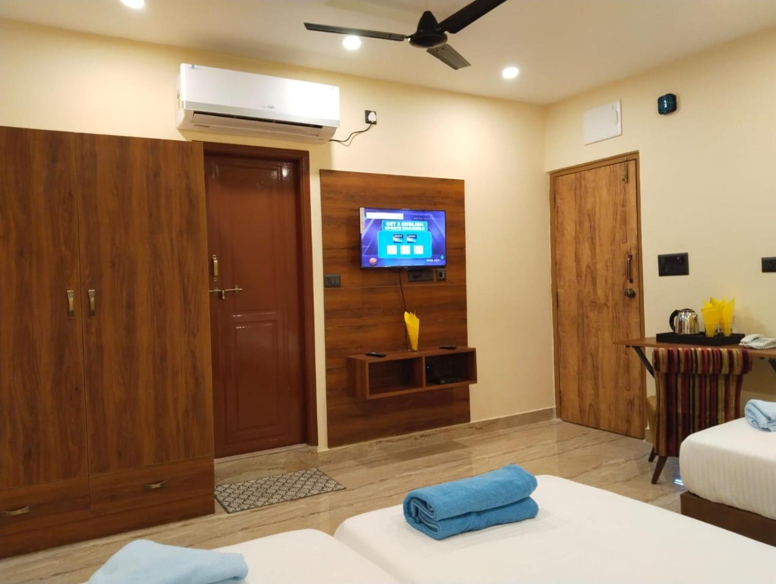 Hotel Windsor Plaza Haydarabad Dış mekan fotoğraf